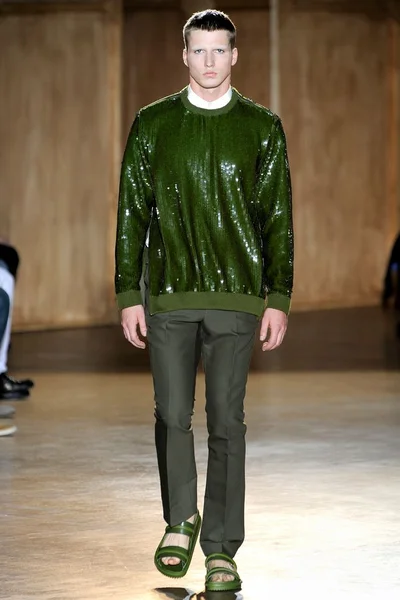 Look 20
